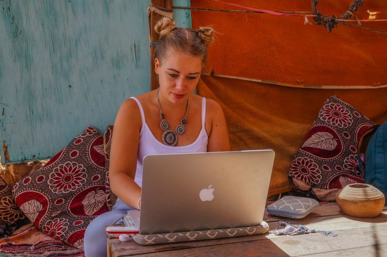 A Solution To Dealing With Loneliness As A Digital Nomad